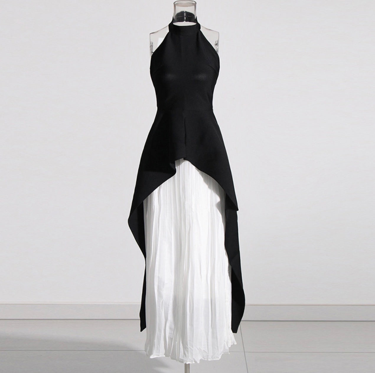 Backless Sleeveless Top High-Waisted Skirt