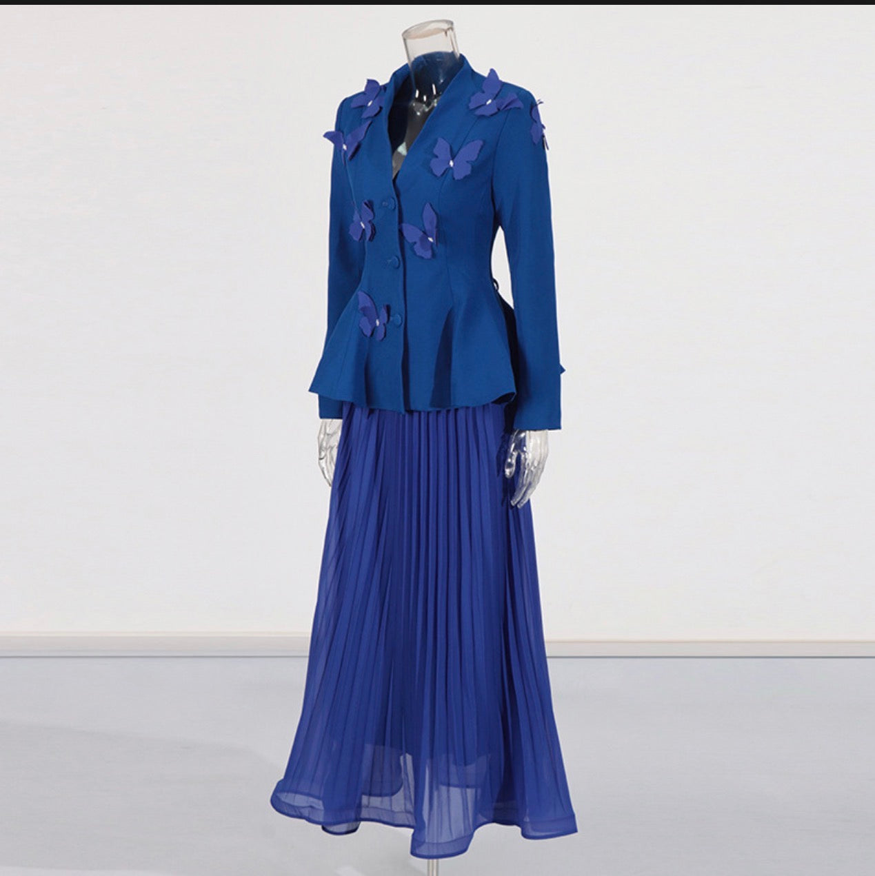 V-Neck Butterfly Suit High-Waisted Pleated Skirt