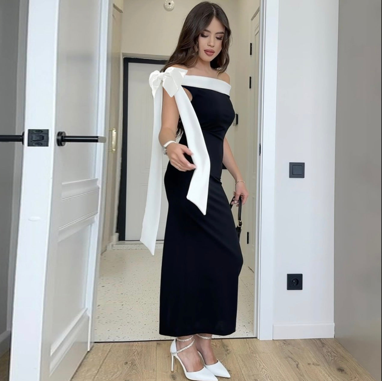 Tube-Top sleeveless ribbon dress