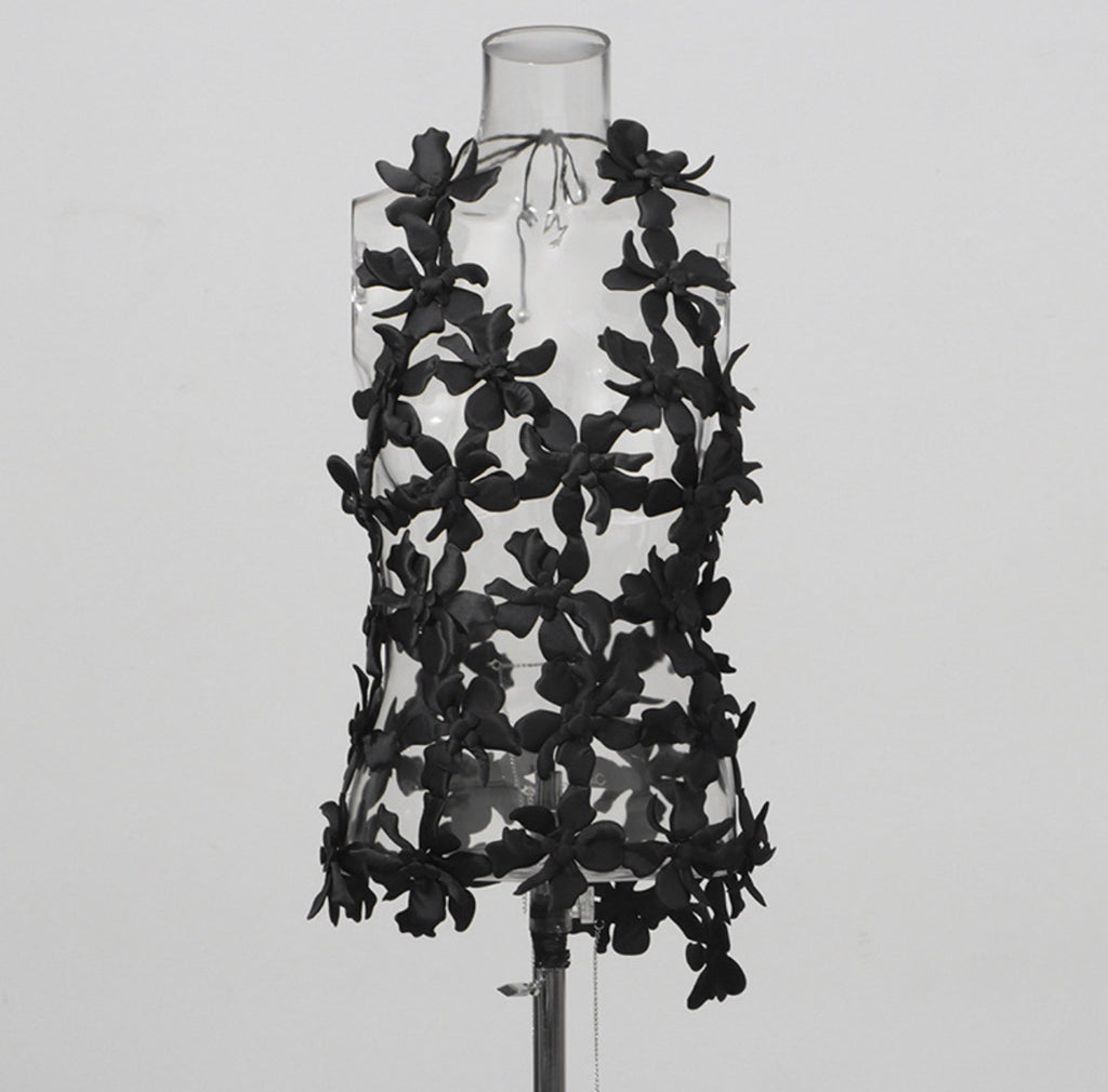 Three-Dimensional Floral Hollow-Out