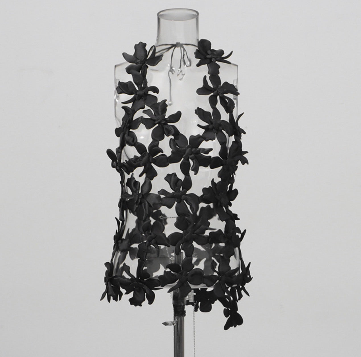 Three-Dimensional Floral Hollow-Out