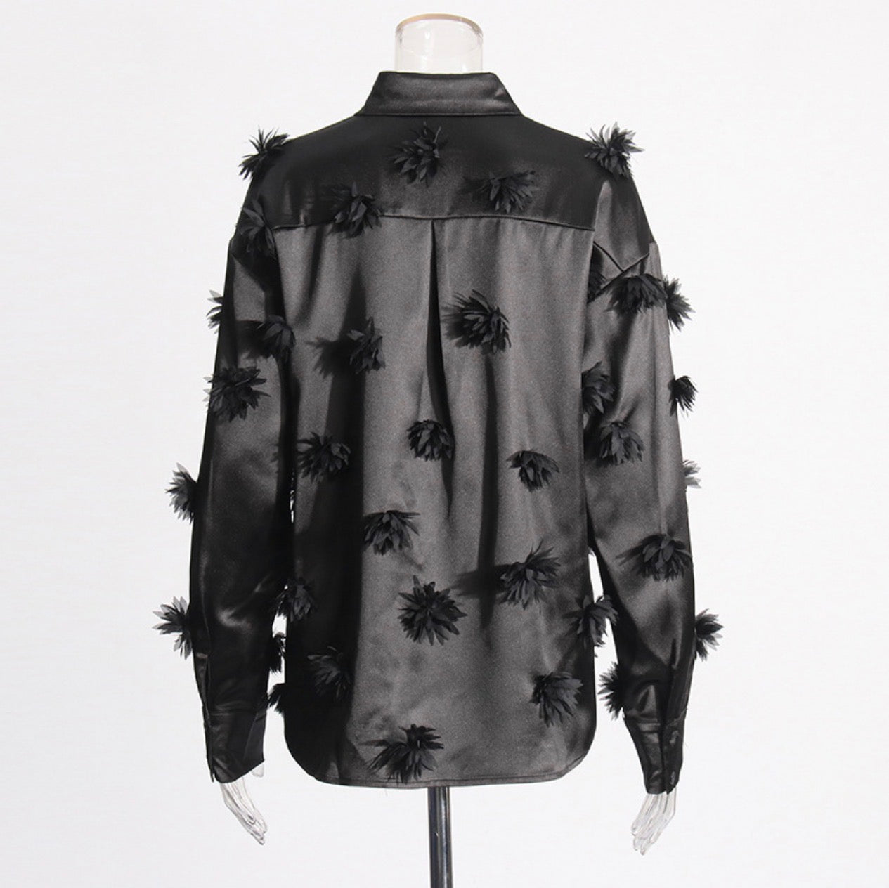 Three-Dimensional Flower Stitching Shirt